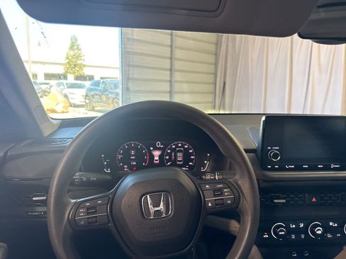 Used 2023 Honda Accord EX image 24
