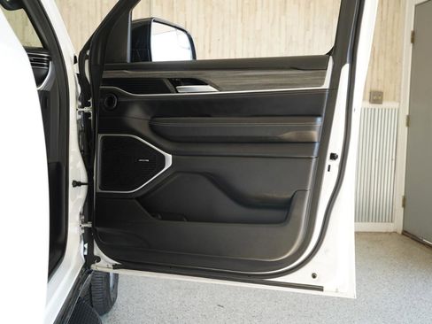 Used 2024 Jeep Wagoneer L Series II w/ Flexible Seating Group image 33