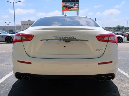 Used 2020 Maserati Ghibli RWD image 13