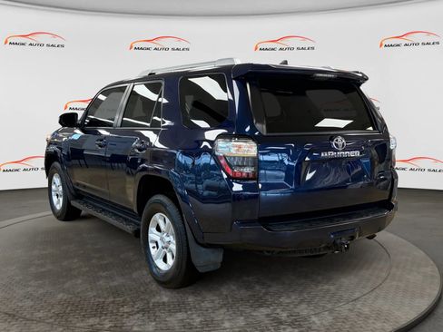 Used 2016 Toyota 4Runner SR5 AWD/4WD image 8