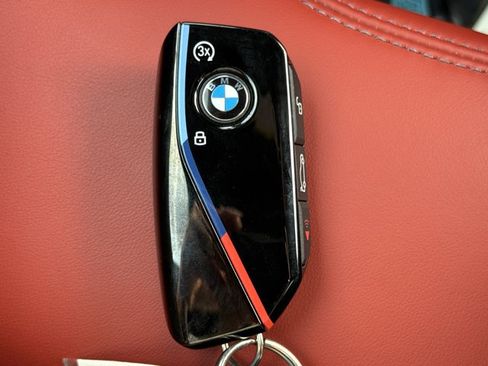 Used 2025 BMW X5 M Competition w/ Executive Package image 28