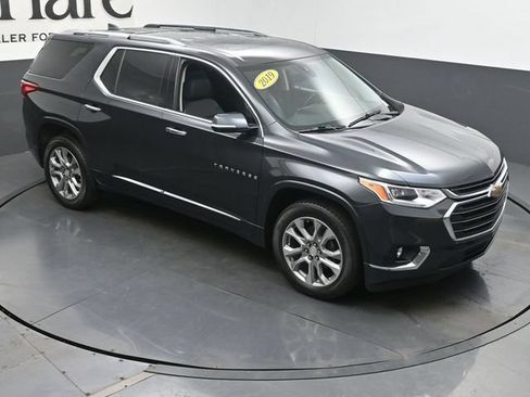 Used 2019 Chevrolet Traverse Premier w/ Driver Confidence II Package FWD image 44