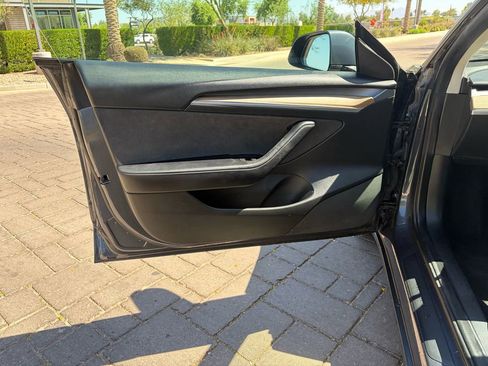 Used 2022 Tesla Model 3 RWD image 7