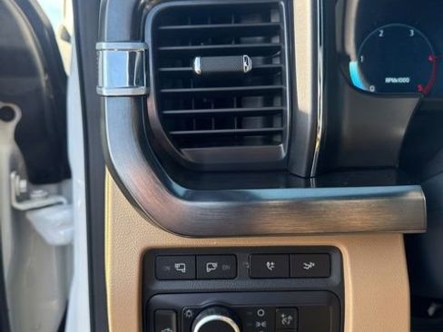 Used 2024 Ford F350 Lariat image 13