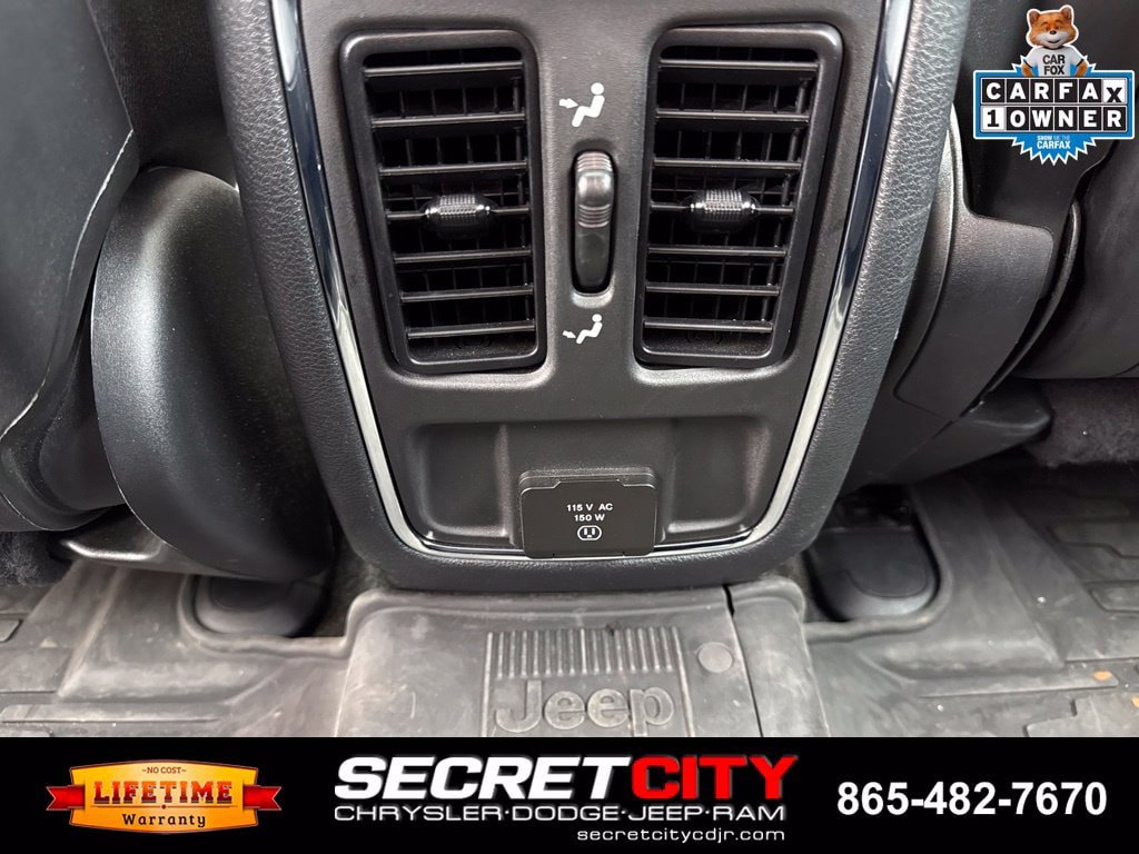 Used 2022 Jeep Grand Cherokee Laredo X AWD/4WD image 24