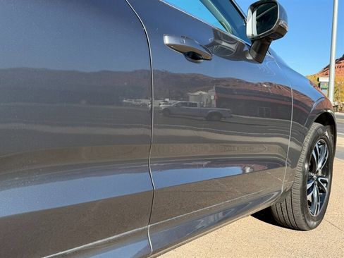 Used 2020 Volvo XC60 T6 Momentum image 30