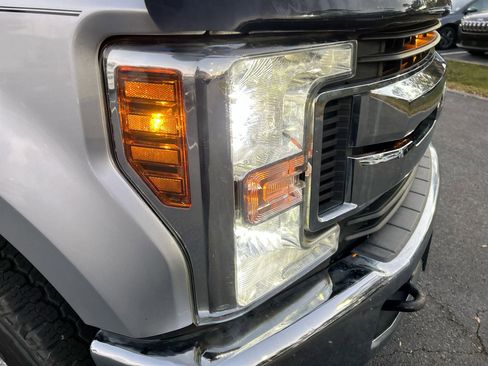 Used 2019 Ford F250 XL w/ STX Appearance Package image 11