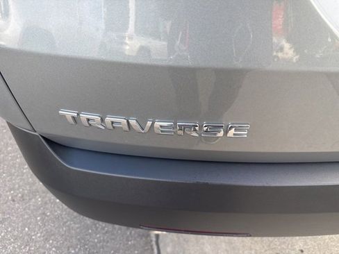 Used 2023 Chevrolet Traverse LS image 32