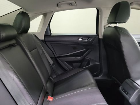 Used 2020 Volkswagen Jetta SE w/ SE Cold Weather Package FWD image 19