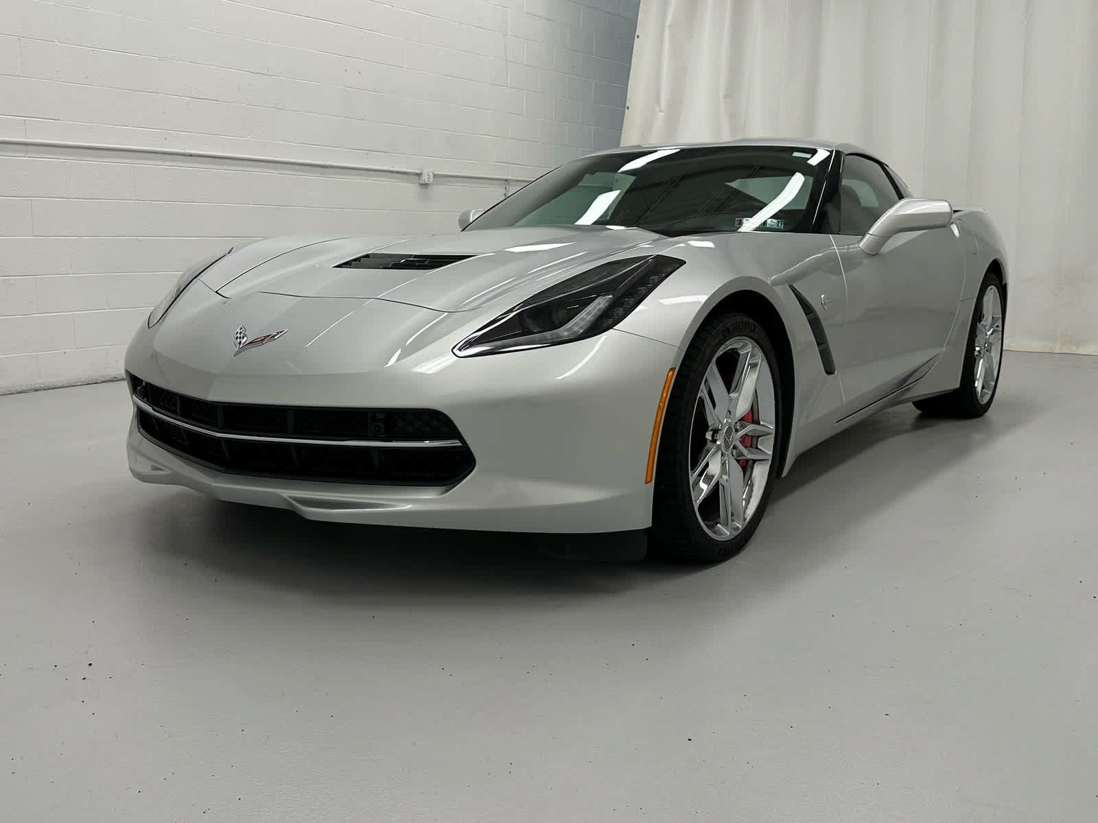 Used 2016 Chevrolet Corvette Stingray Coupe w/ 2LT Preferred Equipment Group RWD image 4