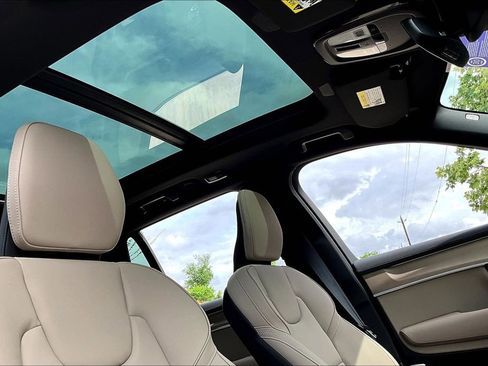 New 2026 Volvo XC90 T8 Plus w/ Protection Package Premier AWD/4WD image 35