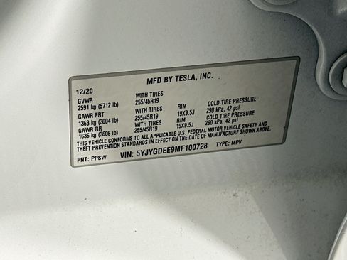 Used 2021 Tesla Model Y Long Range AWD/4WD image 12