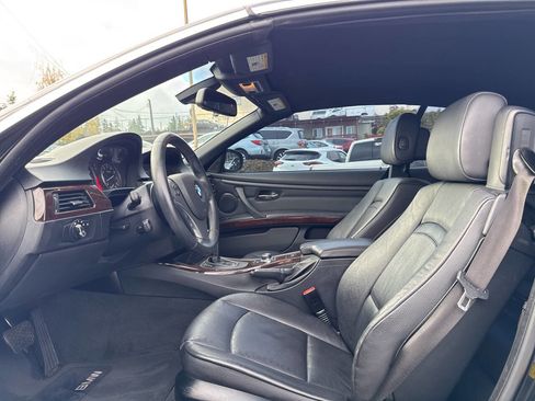 Used 2011 BMW 328i Convertible image 21