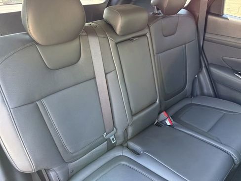 Used 2025 Hyundai Tucson Limited AWD/4WD image 24