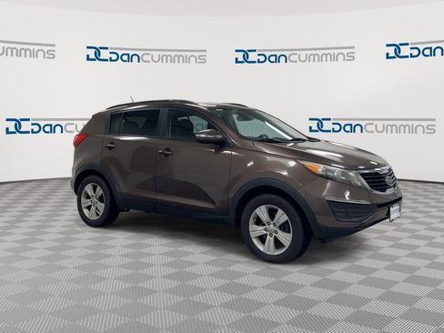 Used 2012 Kia Sportage LX w/ Navigation Pkg FWD image 2