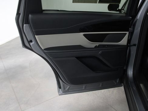 Used 2024 Lincoln Nautilus Reserve image 28