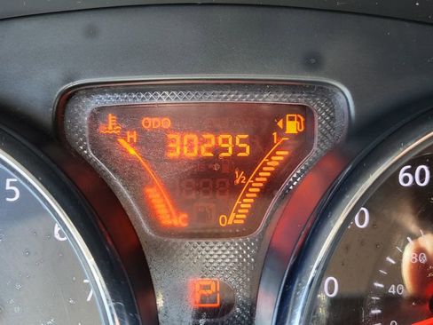 Used 2014 Nissan Versa Note SV FWD image 29
