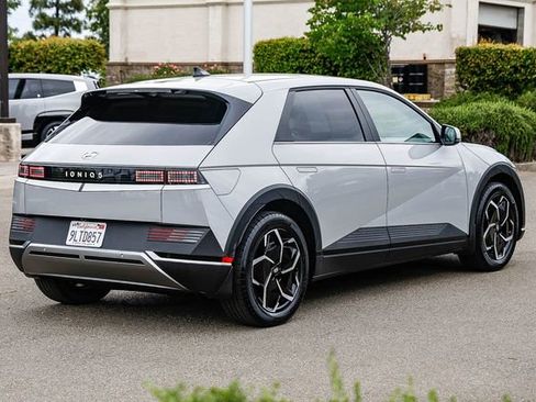 Certified 2024 Hyundai Ioniq 5 SEL image 5