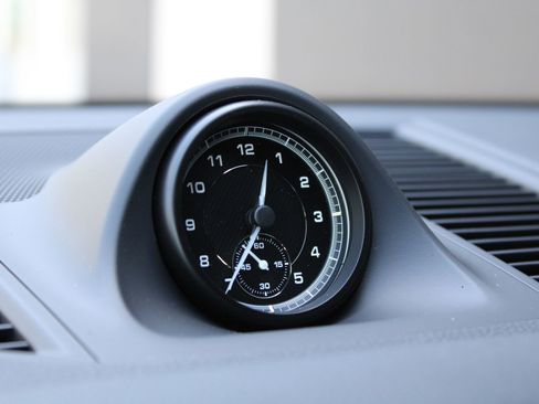 New 2025 Porsche Macan image 21