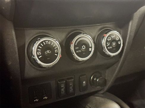 Used 2018 Mitsubishi Outlander Sport SE image 18