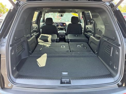 New 2026 Chevrolet Traverse LT AWD/4WD image 33