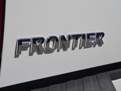 Used 2016 Nissan Frontier PRO-4X w/ Pro-4x Luxury Package AWD/4WD image 20