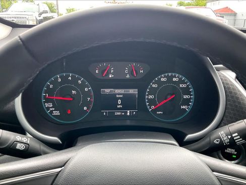 Used 2025 Chevrolet Malibu RS FWD image 25