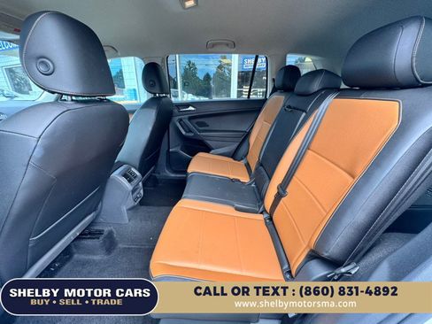 Used 2018 Volkswagen Tiguan SE AWD/4WD image 16