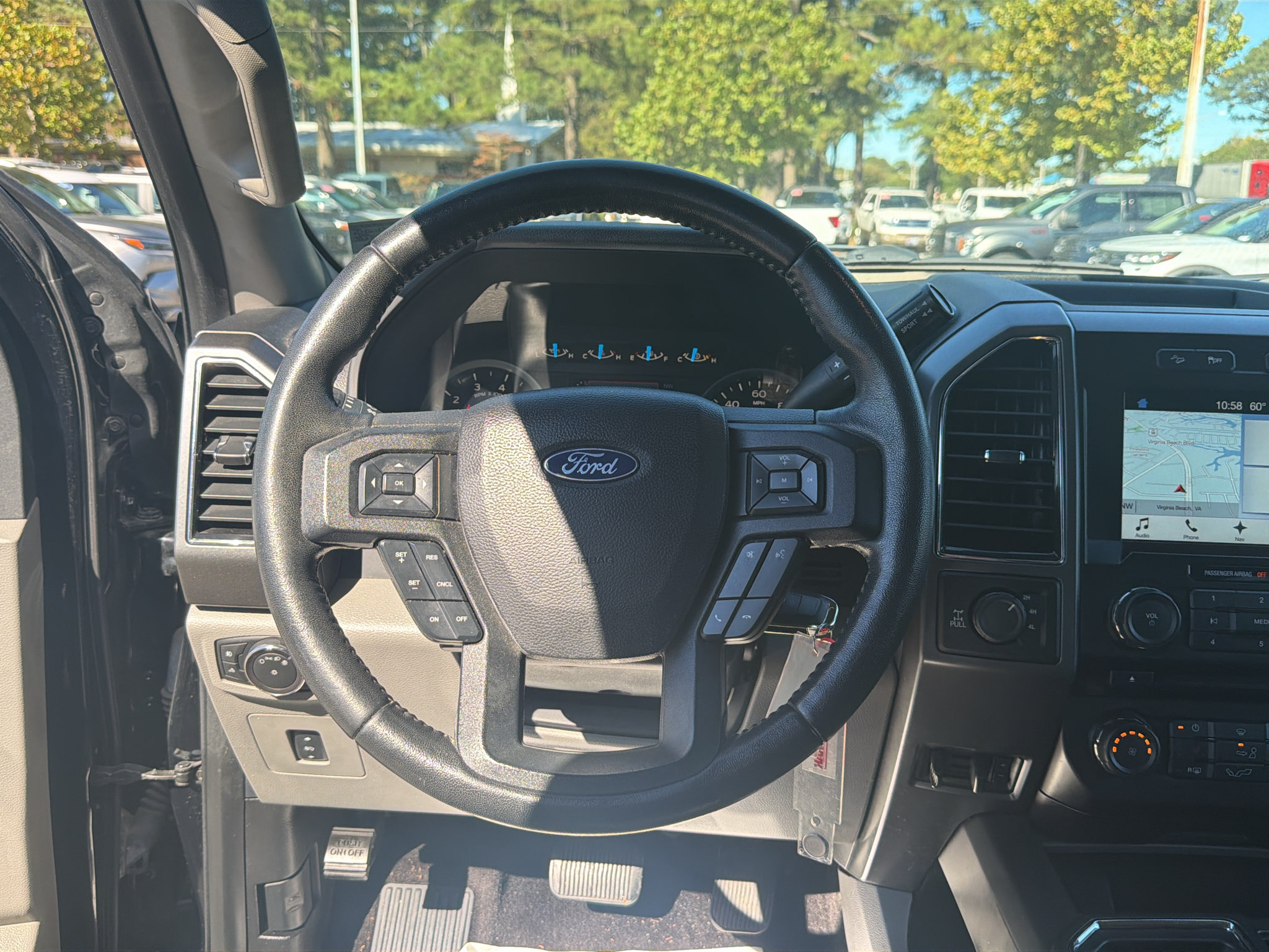Used 2017 Ford F150 XLT w/ Equipment Group 302A Luxury AWD/4WD image 13