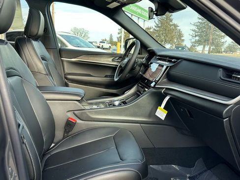 New 2026 Jeep Grand Cherokee Limited w/ Limited Altitude Package image 22