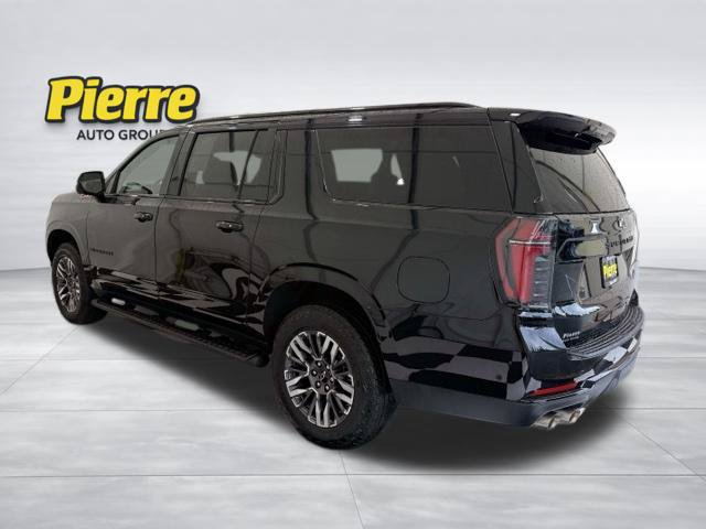 Used 2025 Chevrolet Suburban Z71 AWD/4WD image 2