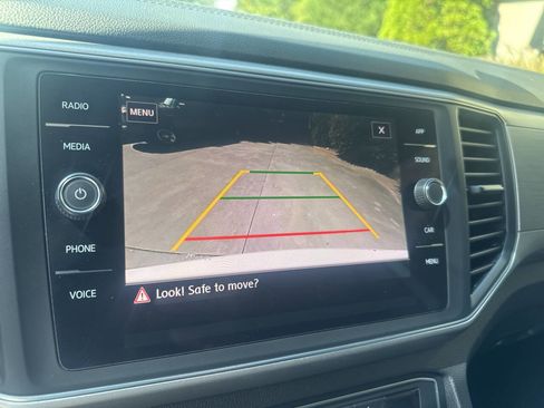 Used 2018 Volkswagen Atlas SE image 24