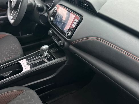 Certified 2023 Nissan Kicks SR FWD image 18