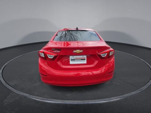 Used 2018 Chevrolet Cruze LS image 13