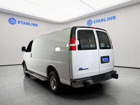 Used 2025 Chevrolet Express 2500 w/ Driver Convenience Package RWD image 7