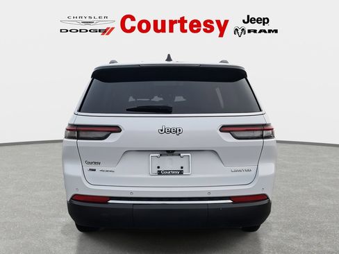 Certified 2023 Jeep Grand Cherokee L Limited image 6