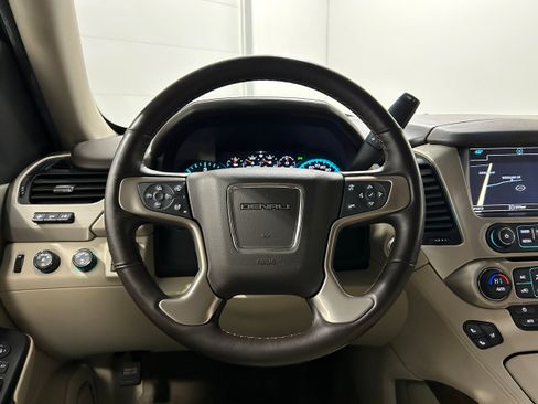 Used 2020 GMC Yukon Denali w/ Denali Ultimate Package image 12