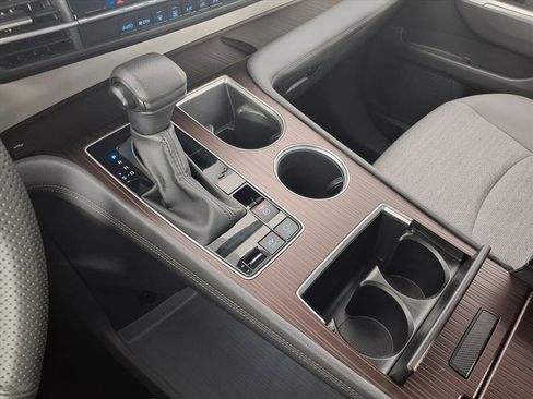 Used 2023 Toyota Sienna LE image 15