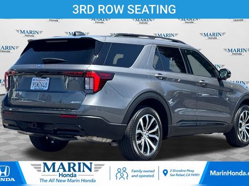 Used 2025 Ford Explorer ST-Line AWD/4WD image 3