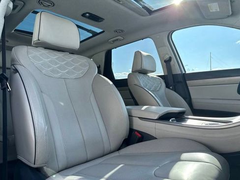 Used 2021 Hyundai Palisade Limited image 11
