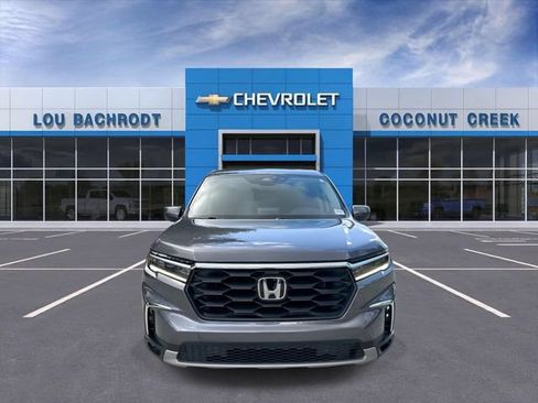 Used 2025 Honda Pilot EX-L image 3
