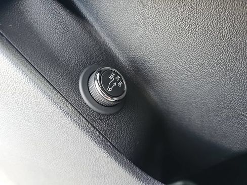 Used 2026 Cadillac XT5 Luxury w/ LPO, Floor Liner Package AWD/4WD image 28
