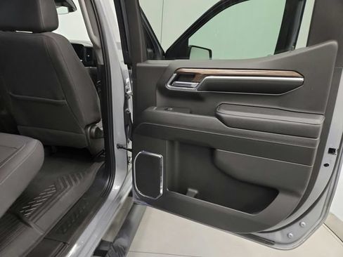 Used 2024 Chevrolet Silverado 1500 RST w/ Z71 Off-Road Package AWD/4WD image 42