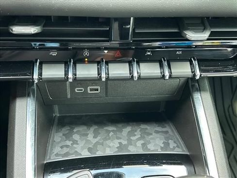Used 2024 GMC Canyon Elevation w/ Trailering Package RWD image 28