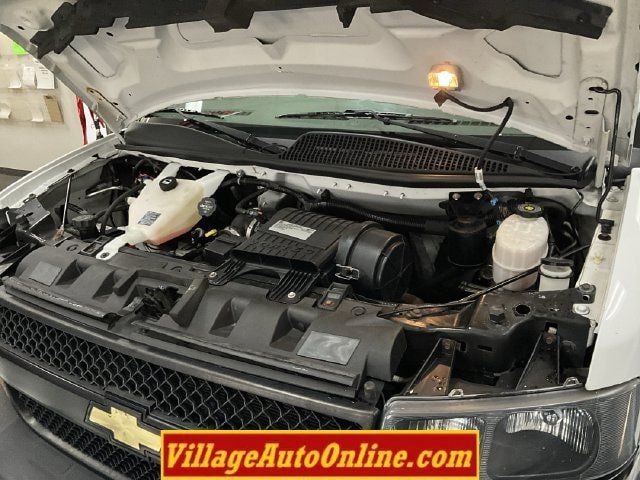 Used 2020 Chevrolet Express 2500 w/ Safety Package RWD image 33
