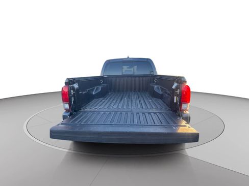 Used 2020 Toyota Tacoma SR w/ SR Convenience Package image 18