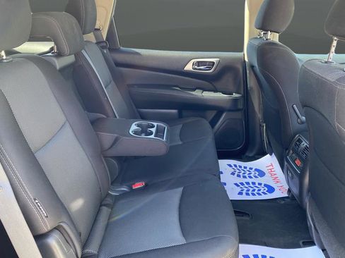 Used 2020 Nissan Pathfinder SV AWD/4WD image 25