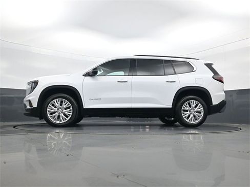 Used 2024 GMC Acadia Elevation image 29
