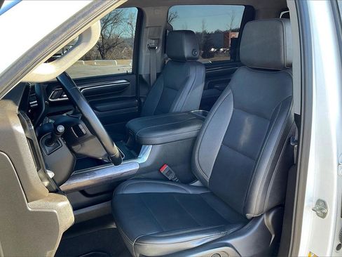 Used 2024 Chevrolet Silverado 2500 LTZ w/ LTZ Convenience Package image 27