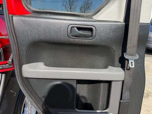 Used 2005 Honda Element EX image 12